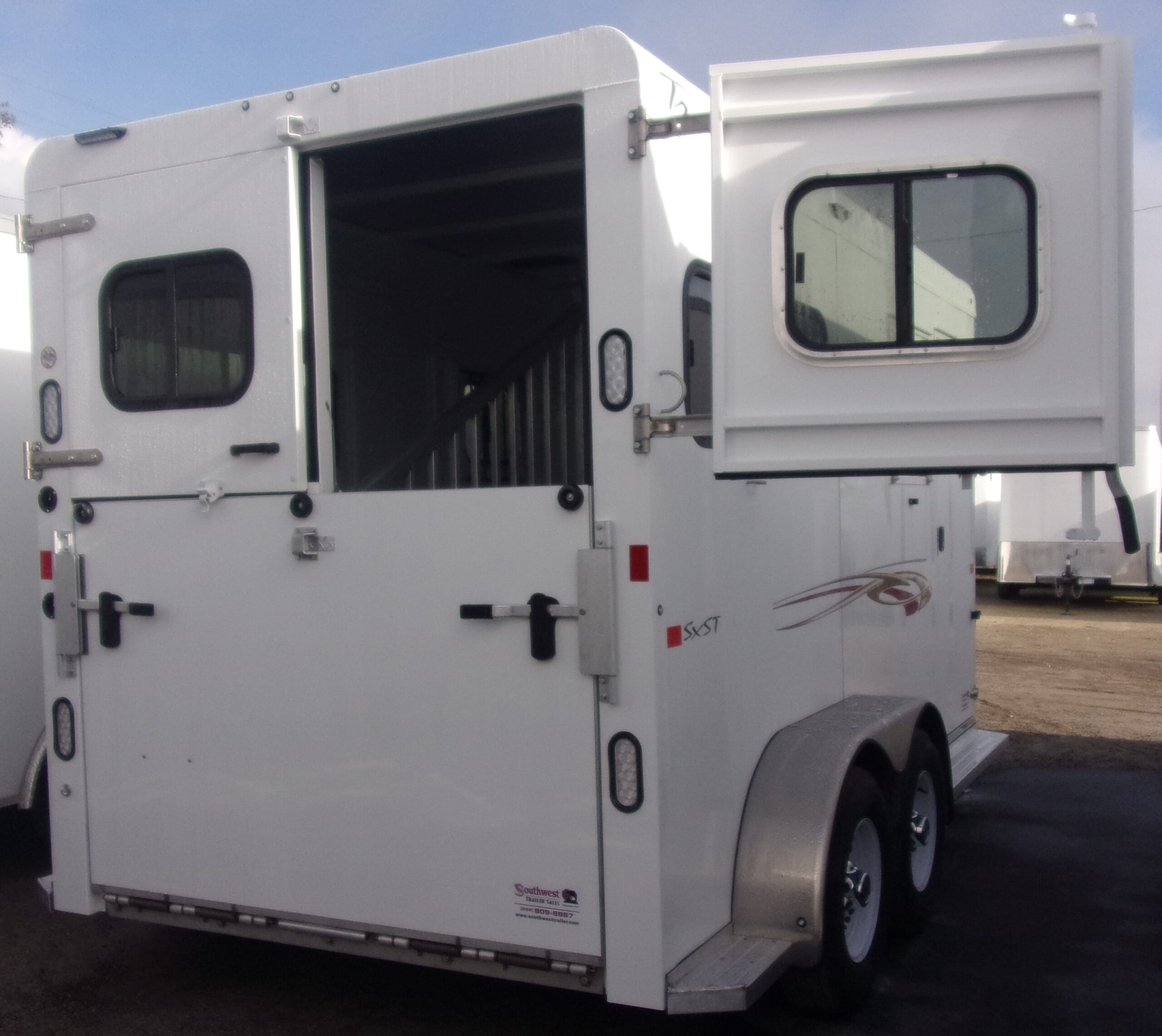 2024 TRAILS WEST ROYALE BP SXS TACK 2-HORSE WARMBLOOD wRAMP (STOCK #8617)  $21,167 – Southwest Trailer Sales